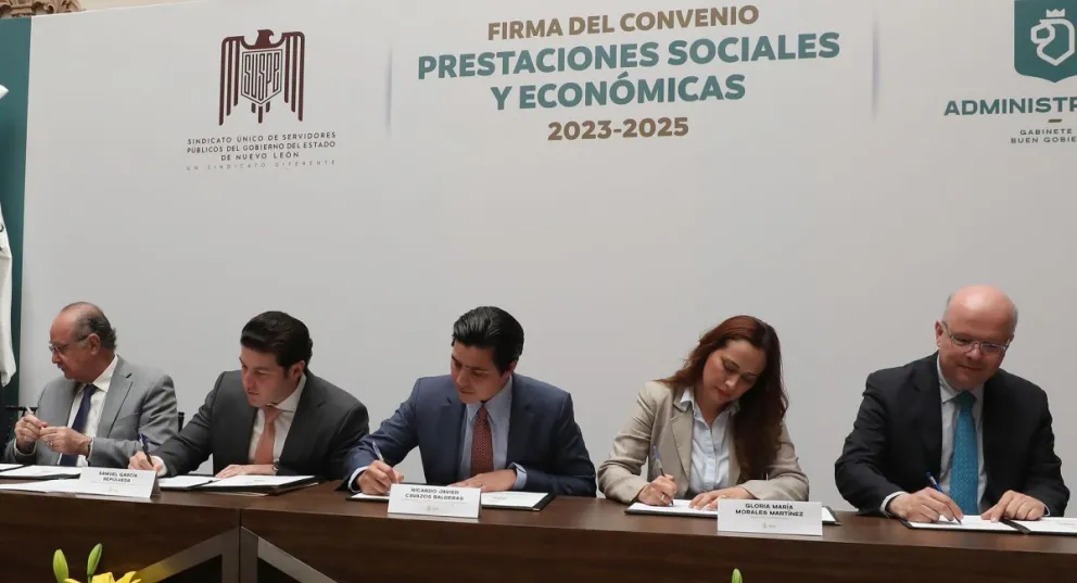 Firman convenio para ampliar prestaciones de trabajadores sindicalizados del Gobierno de Nuevo León. Foto: Cortesía