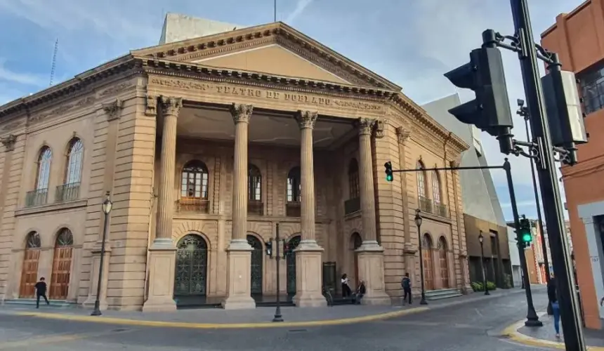 El Teatro Manuel Doblado: Historia de arte y pasión en León, Guanajuato