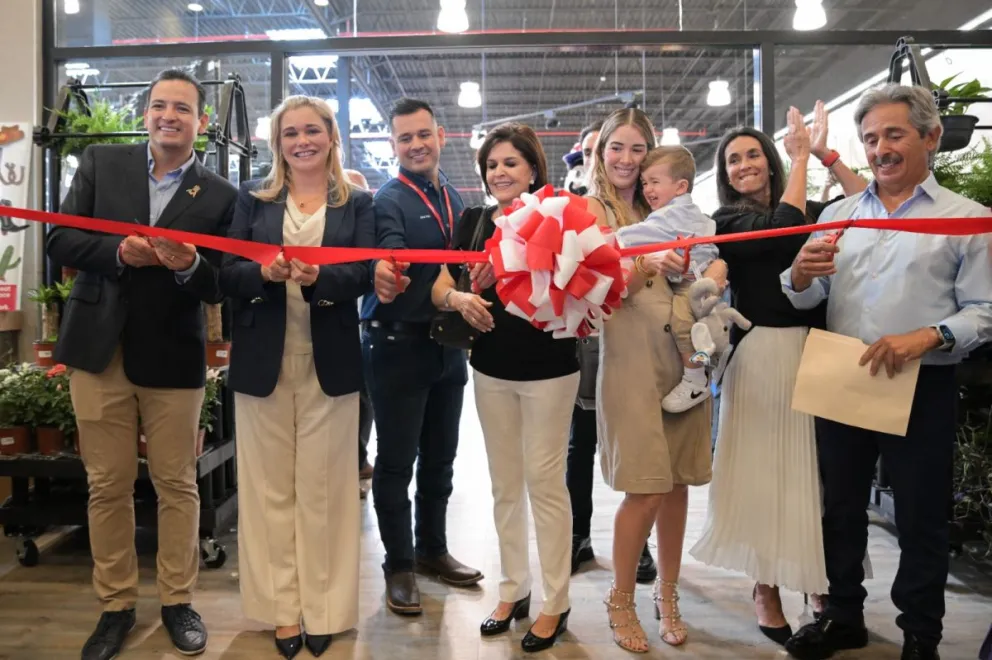 Inauguran la sucursal Las Carolinas, del supermercado AlSuper, en Chihuahua. Foto: Cortesía