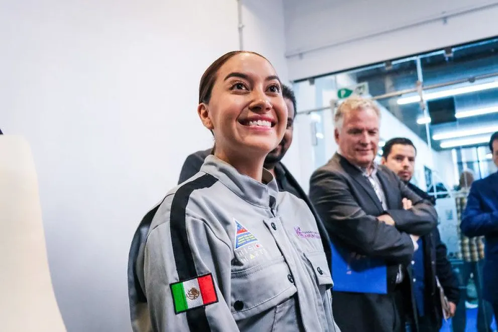 Bajo la batuta Katya Echazarreta, primera mujer astronauta mexicana inicia en Guadalajara el primer campamento aeroespecial
