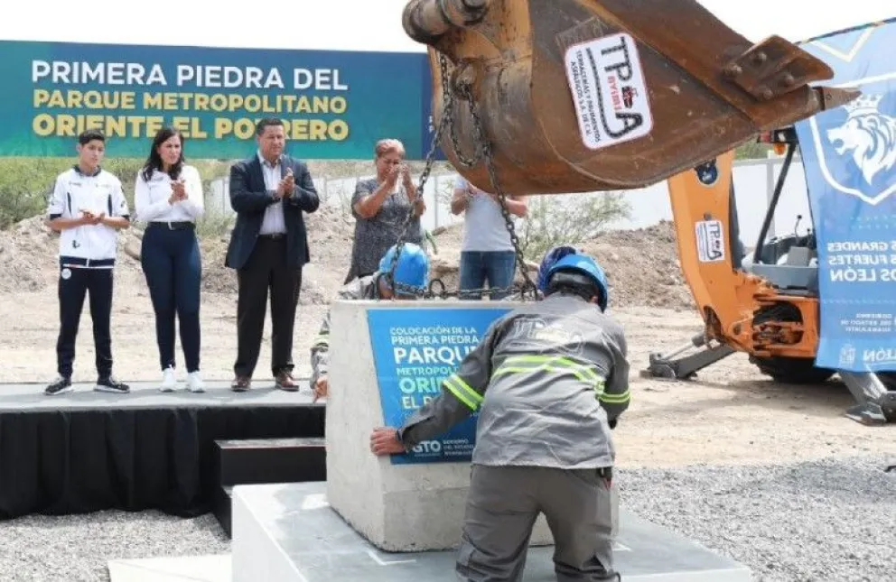 Dan banderazo a las obras del Metropolitano Oriente en León, Guanajuato