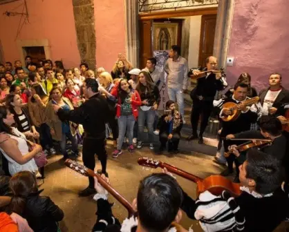 Las Callejoneadas de Guanajuato: Al ritmo de la tradición 