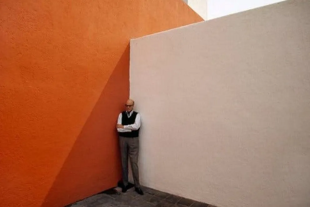 Luis Barragán: La maestría del color y la luz en la Arquitectura
