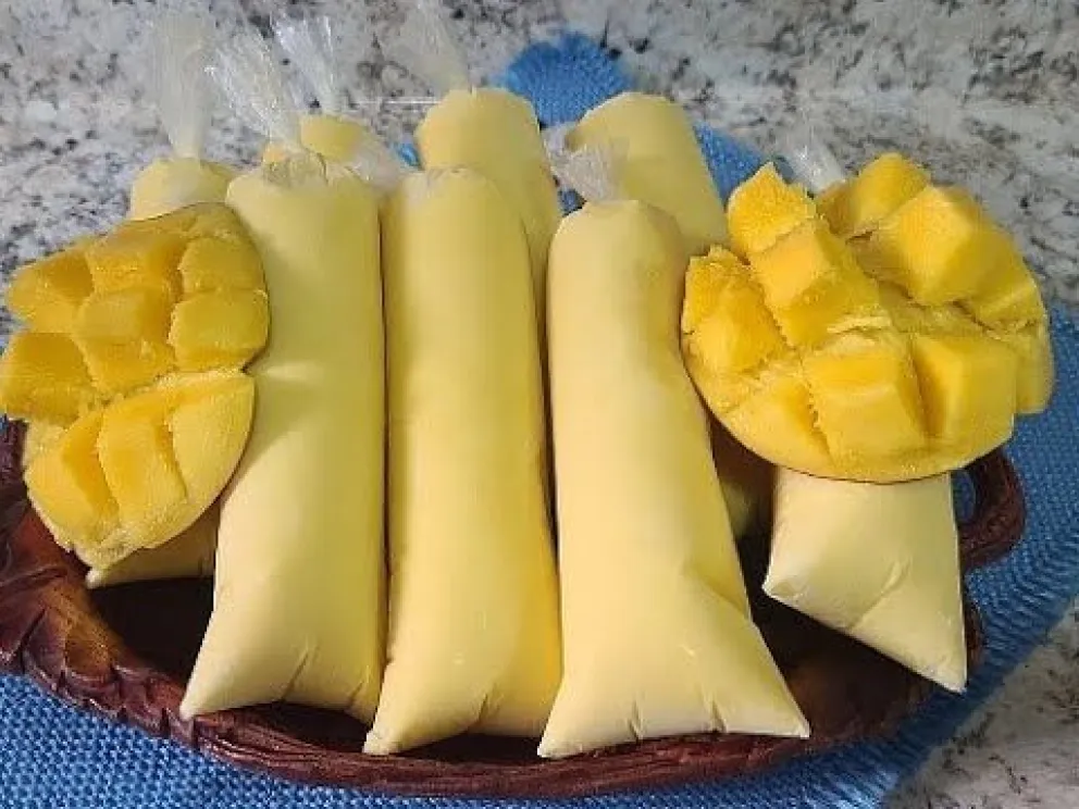 Cremositos Helados de Mango con leche