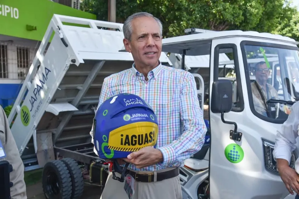 Flotilla de motocarros y unidades JAPAMÓVIL para atender a los usuarios en Ahome. Foto: Cortesía