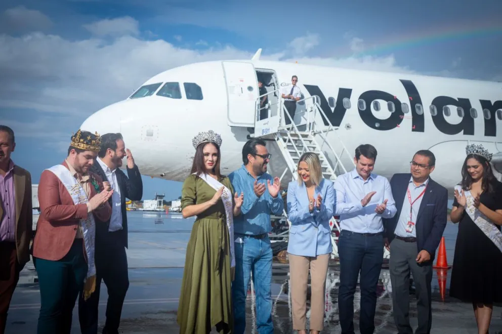 Con banda y lluvia VOLARIS inaugura su nueva ruta aérea Culiacán-Ciudad de México, Terminal AIFA