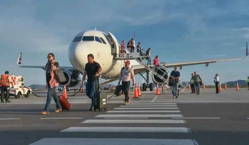 Vuelo inaugural de la ruta Los Mochis-Bajío. Foto: Cortesía