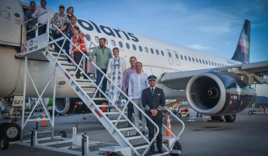 Inuguran vuelo de Volaris Los Mochis-Mexicali. Foto: Cortesía