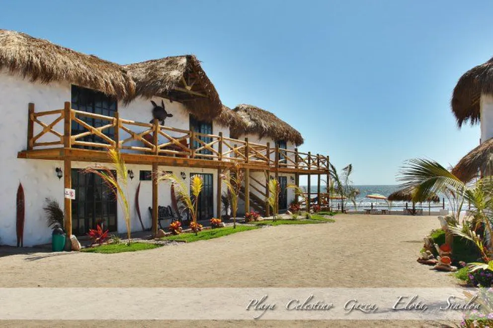 Casas de playa en la rivera del Mar de Cortés en los municipios de Elota y San Ignacio 