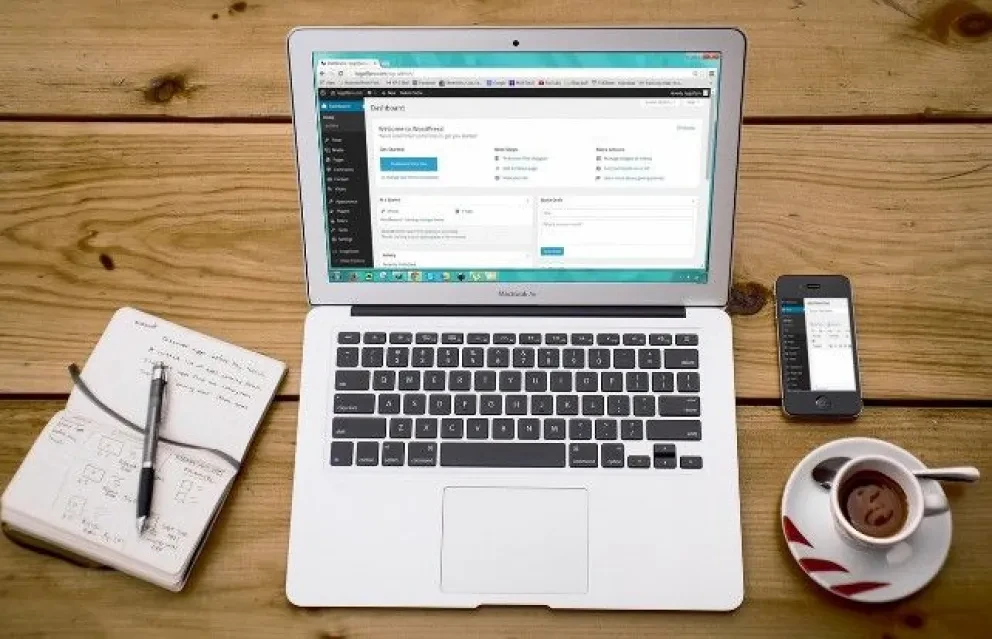 ¿Qué tecnologías modernas ayudan en la creación de un sitio web?