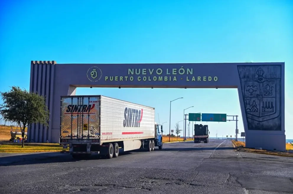 Inauguran arcos de entrada y salida de Puerto Colombia – Laredo. Foto: Cortesía