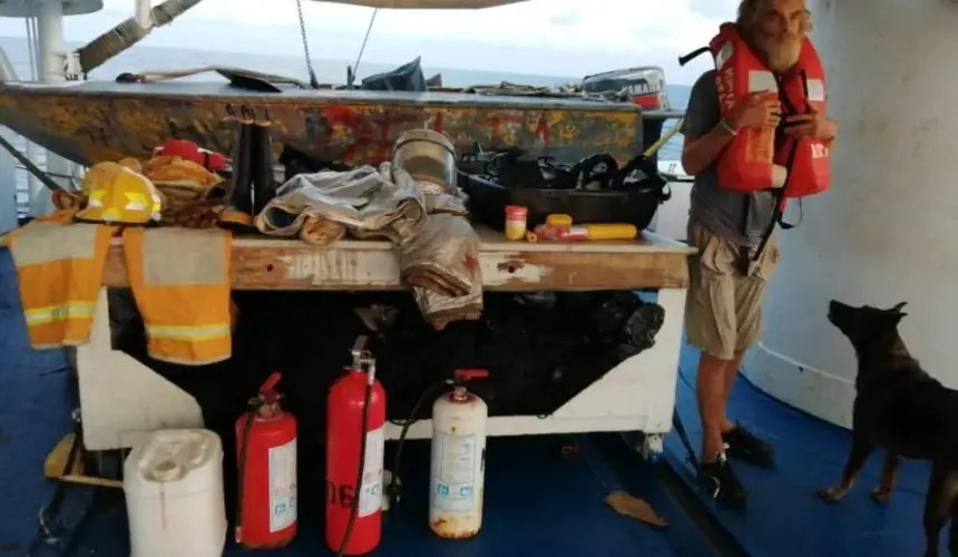 ¡De película! Barco atunero de Mazatlán rescata a náufrago y perrita con vida; llevaban tres meses en el mar