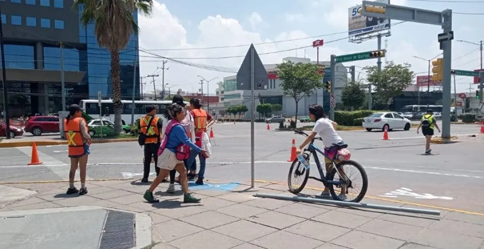 Fomentan conciencia vial y recuperan la preferencia del peatón y el ciclista en León, Guanajuato