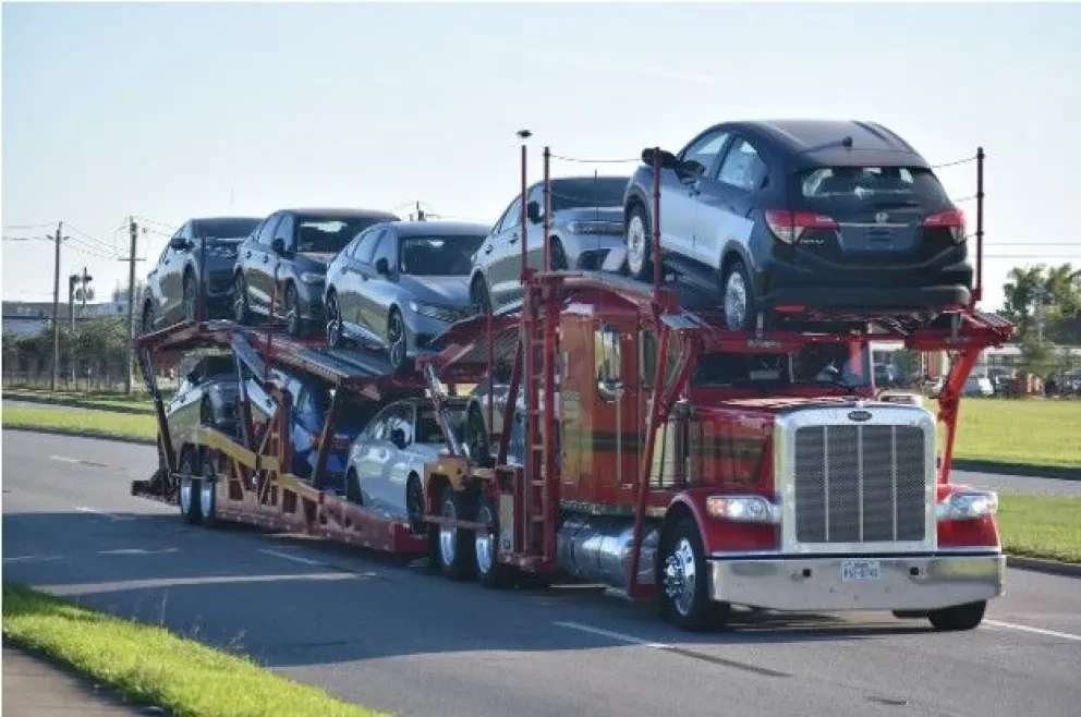 Transporte de automóviles de larga distancia: cómo hacerlo seguro y eficiente