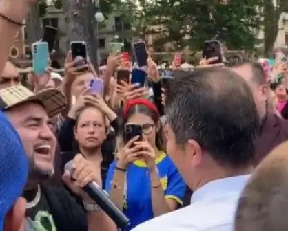 El Mimoso visitó el Zócalo de Puebla y regaló boletos para su concierto