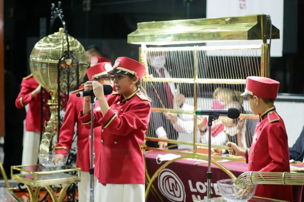 Premio del Sorteo Mayor de la Lotería Nacional cayó en Mazatlán. Foto: Cortesía
