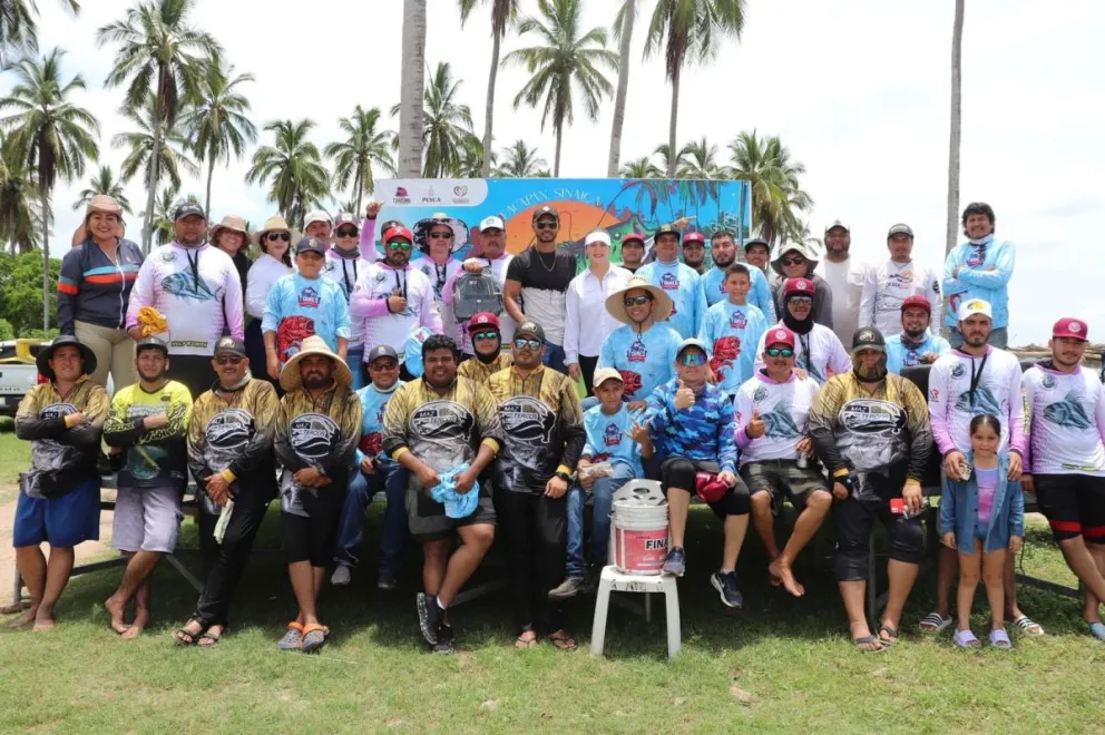 Decenas de familias disfrutaron el gran evento deportivo que se organizó en un los lugares paradisiacos que se ubica en el sur de Sinaloa.