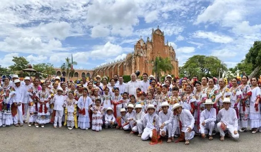 Desde Tekax, Yucatán, Torruco menciona que pueblos mágicos del estado se cubriran de color.