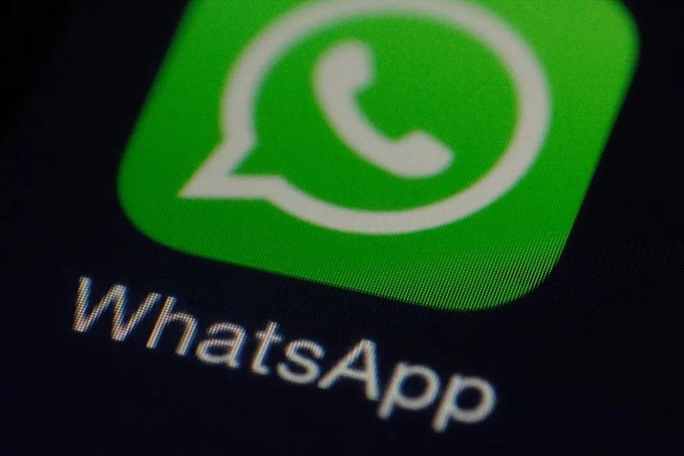 ¿Qué significa el número 9230 en WhatsApp y por qué lo usan?