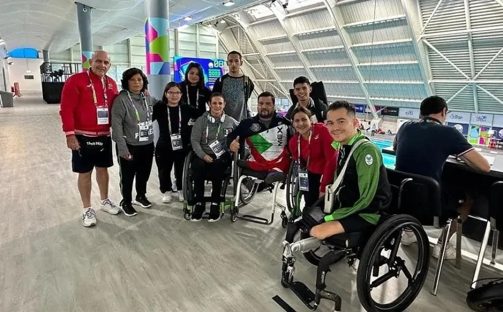 Para natación mexicana aterriza en Manchester; van por plazas a París 2024.