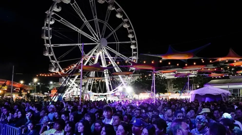 Miles de persona acuden a disfrutar del Festival Vive León Verano 2023. Foto: Feria Estatal de León