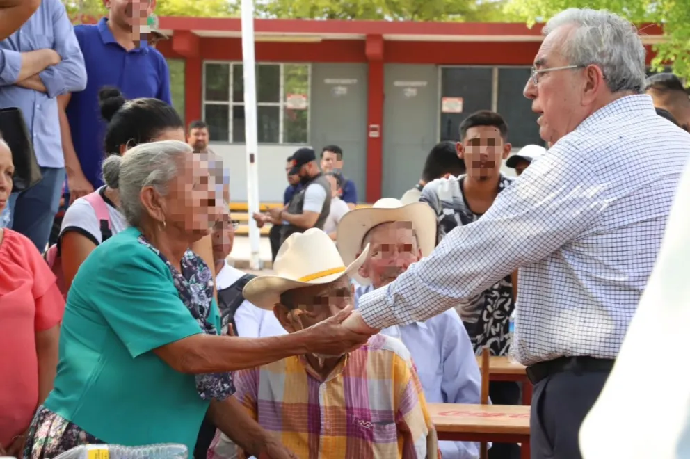 No están solos, vamos a estar con ustedes: Rocha a familias desplazadas