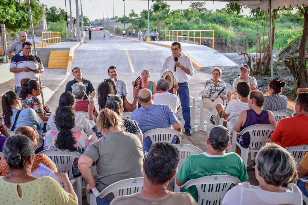 Inauguran puente vehicular de la colonia Ampliación Villa Verde de Mazatlán