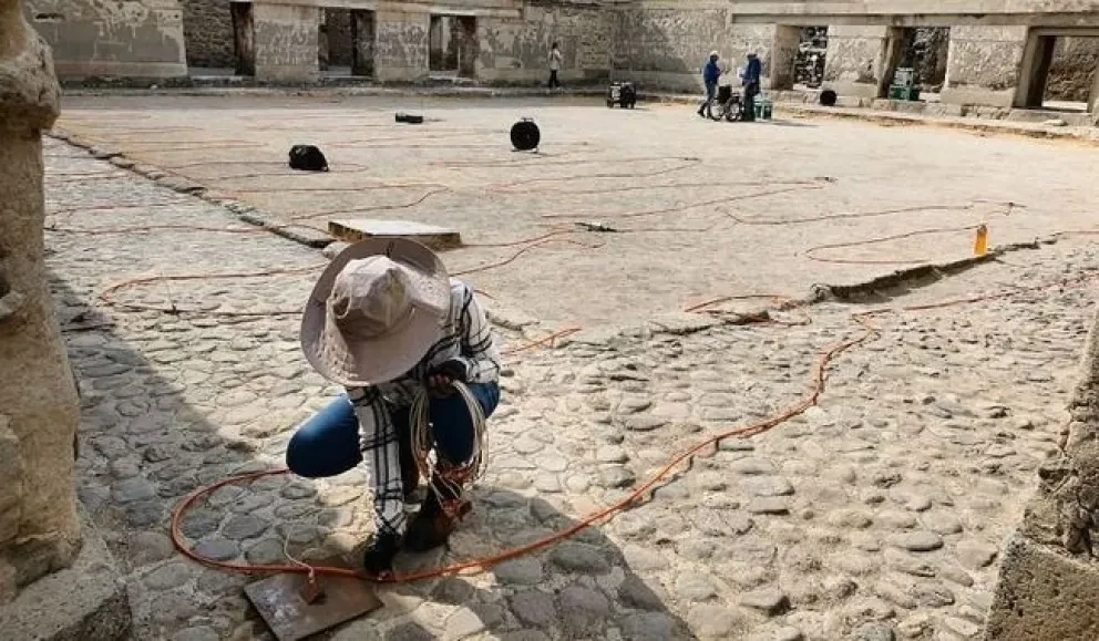 Encuentran túneles bajo la iglesia principal de Mitla, en Oaxaca; la leyenda se volvió realidad.