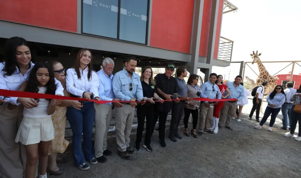 Conoce el hotel Xhant de Linares, Nuevo León, donde podrás dormir entre jirafas y otros animales exóticos. Foto: Cortesía