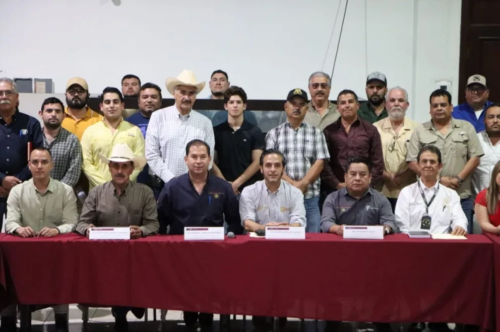 El Gobierno de Nuevo León durante el encuentro con ganaderos del Estado. Foto: Cortesía