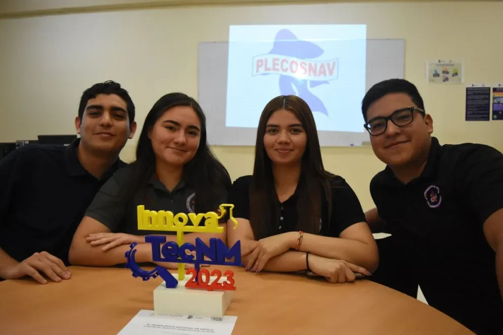 Jóvenes del Tec de Culiacán en Navolato machacan al diablo para sabroso platillo