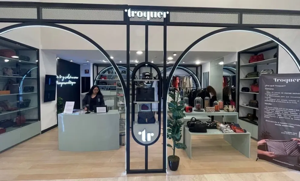 Troquer, la tienda de ropa de segunda mano que abrió en Liverpool