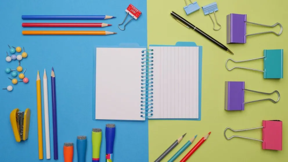 Mejores libretas y plumas en México para el regreso a clases, de acuerdo con Profeco. Foto: Pexels
