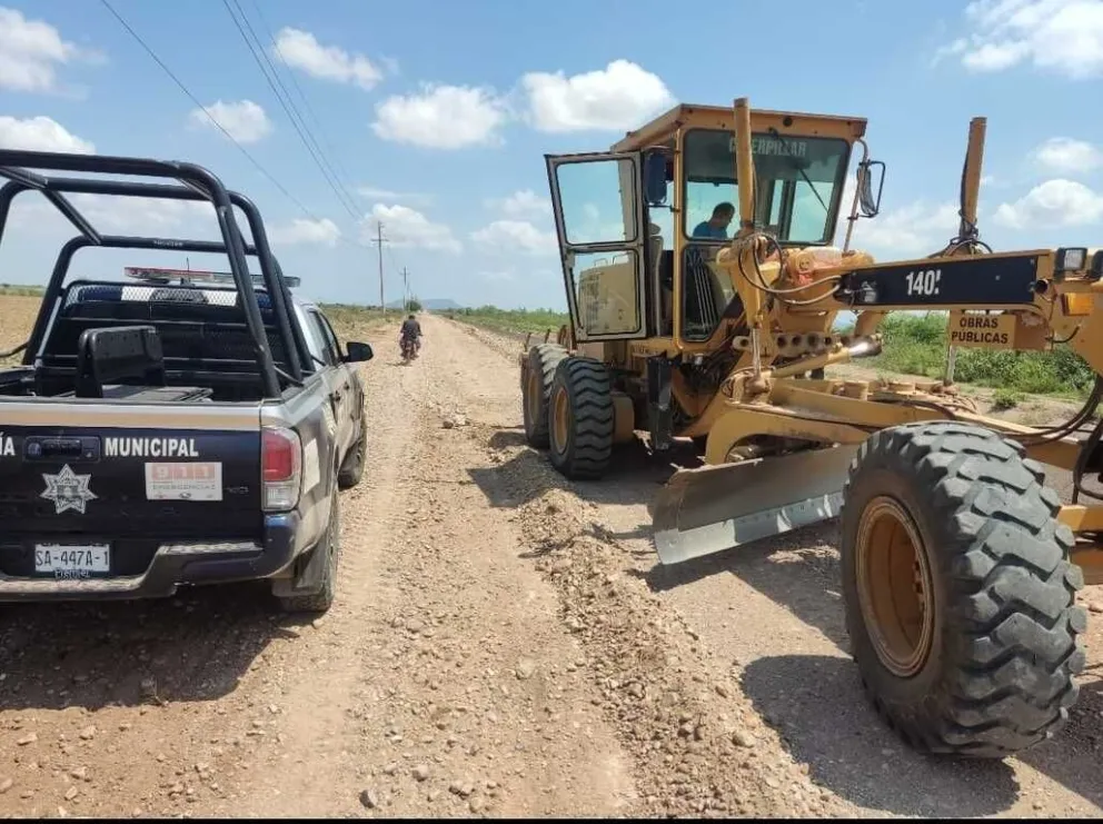 Ayuntamiento de Culiacán retira arrastres en calles y parques provocados por lluvias