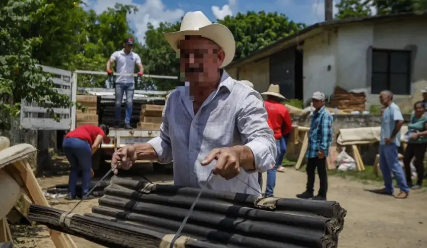 Arriban las primeras brigadas de apoyo a San José de las Delicias, en Sinaloa municipio. Foto: Cortesía