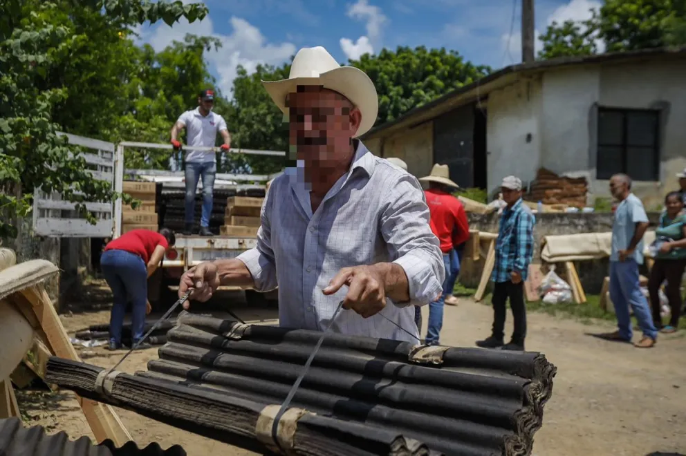 Arriban las primeras brigadas de apoyo a San José de las Delicias, en Sinaloa municipio. Foto: Cortesía