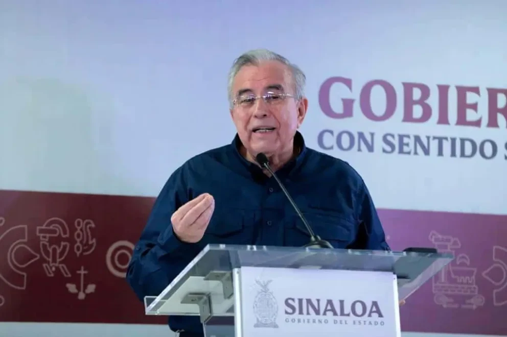 El gobernador anunció la construcción del edificio de Cobaes en el sector de La Conquista y una secundaria en Valle Alto. Foto: Cortesía