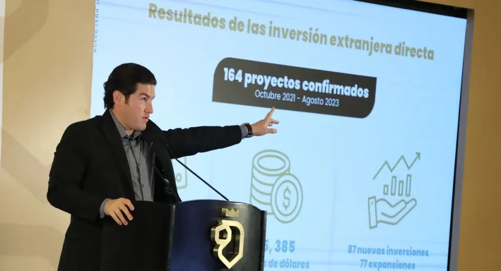 Samuel García destaca la inversión extranjera que ha llegado al estado de Nuevo León. Foto: Cortesía
