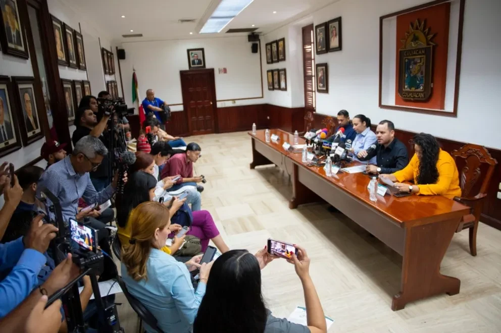 Comisión de Acción Social y Cultural de Regidores e Instituto Municipal de Cultura Culiacán, convoca a participar en el “Premio Coltzin al mérito ciudadano 20232”.