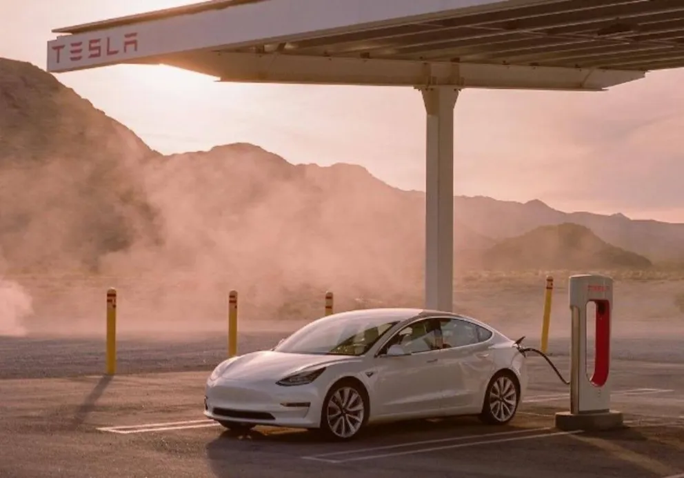 Tesla dona 10 cargadores de autos eléctricos a Tamaulipas