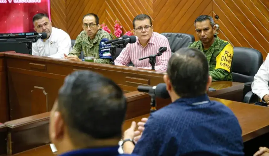 La primera sesión extraordinaria en Mazatlán del Comité Local de Atención a Emergencias. Foto: Cortesía