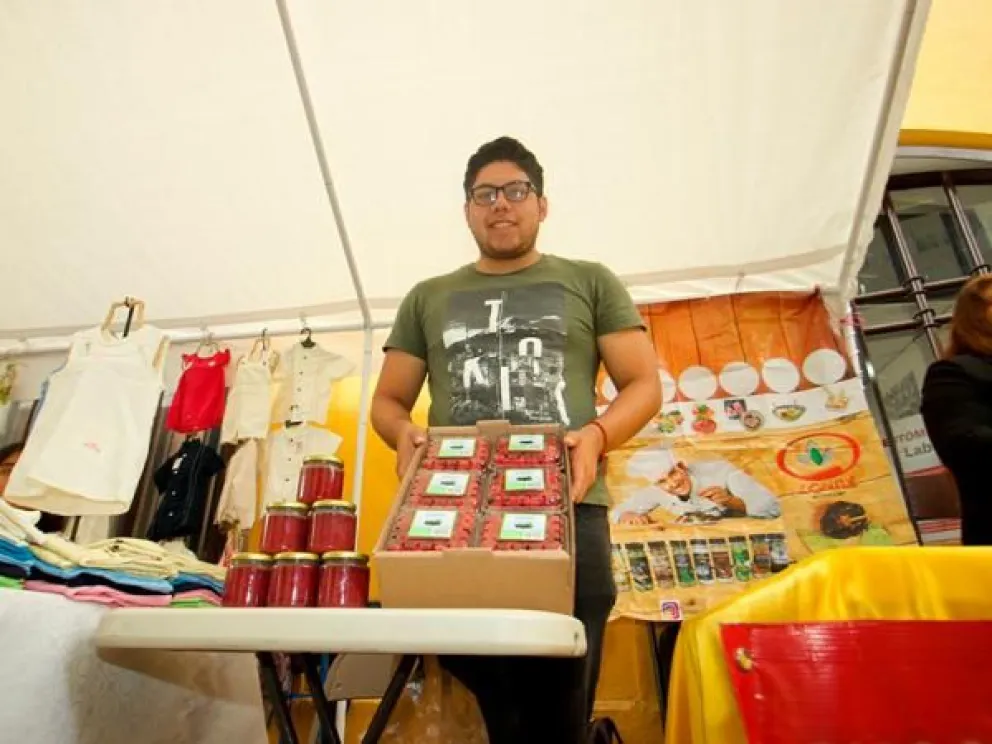 Mercaditos solidarios en Puebla. Foto: Cortesía