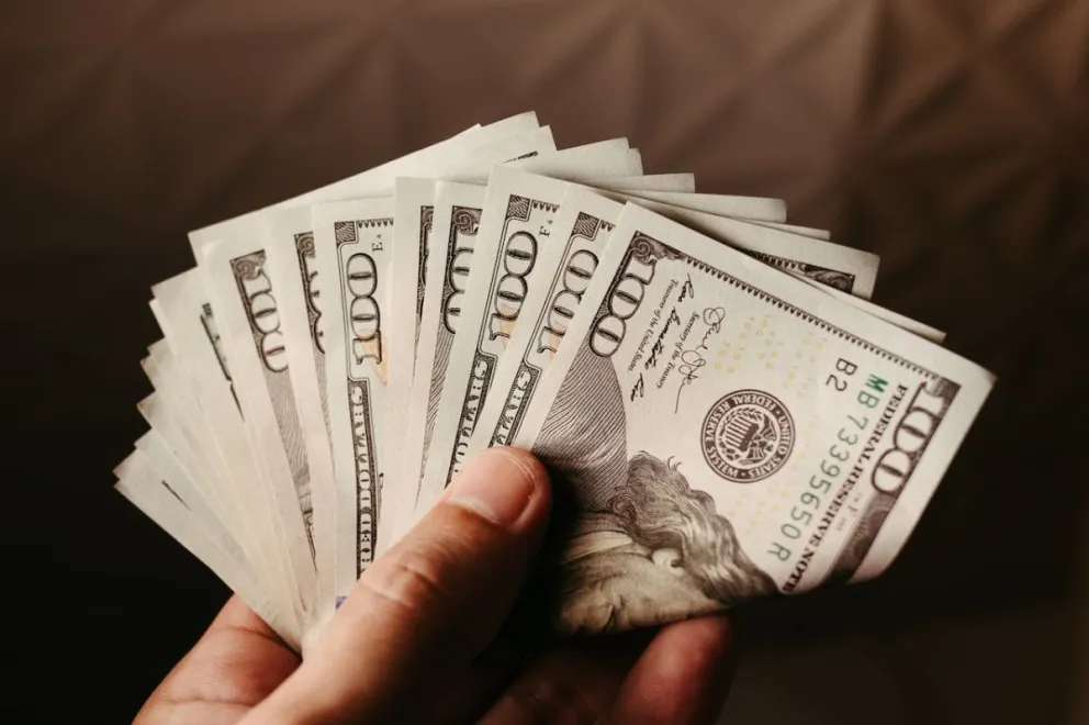 Precio del dólar hoy viernes 18 de agosto en México. Foto: Pexels