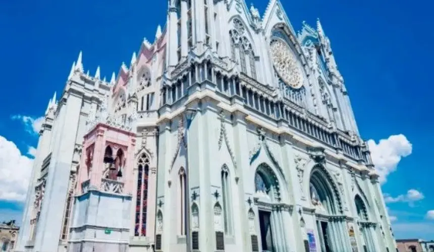 Un siglo de historias: El Expiatorio de León, Guanajuato