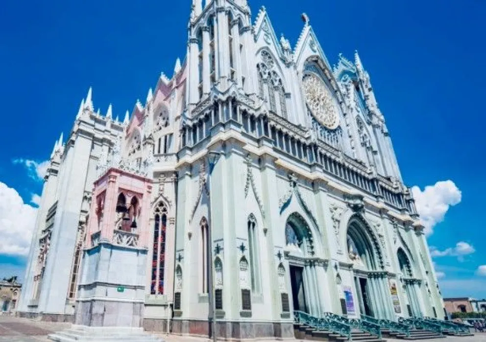 Un siglo de historias: El Expiatorio de León, Guanajuato