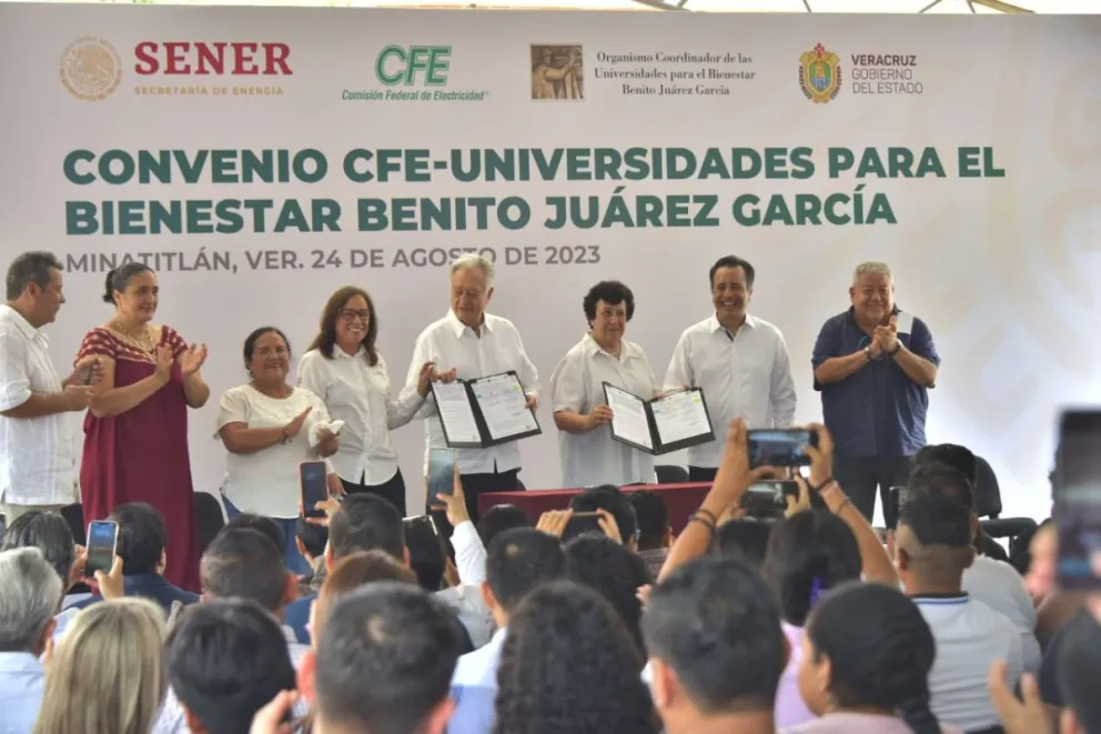 La CFE dará empleo a futuros ingenieros de México de universidades para el Bienestar.