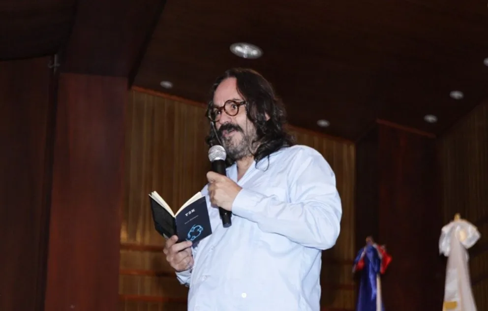 Mario Bojórquez compartirá su poesía en la Feria Internacional del Libro de Santo Domingo 2023
