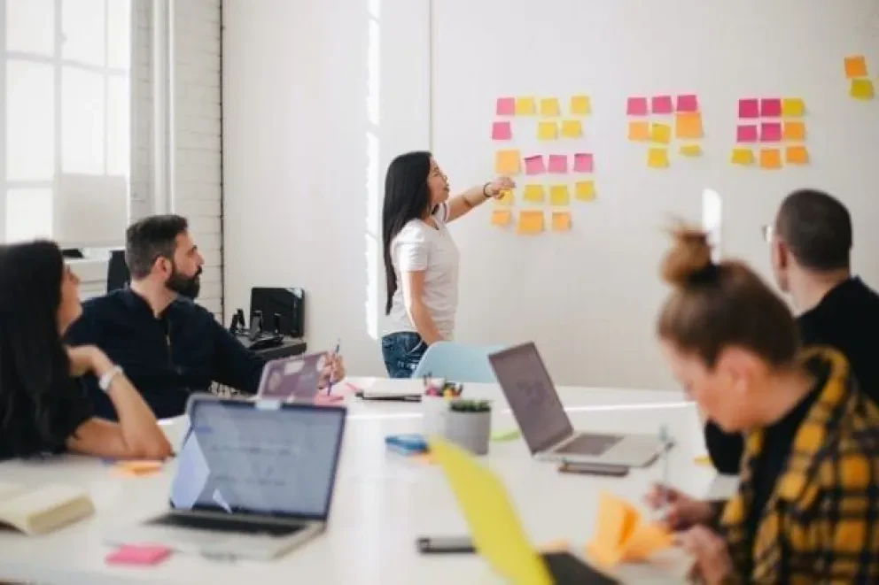 Aprende cómo desarrollar habilidades blandas en el trabajo