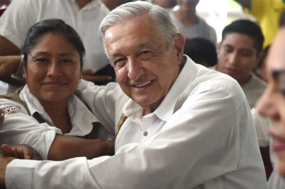 AMLO subirá de nuevo la pensión a adultos mayores.