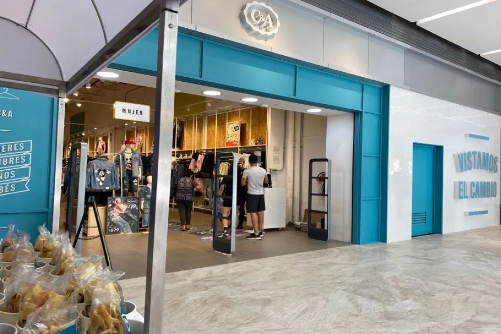 Checa la fecha de la inauguración de la tienda de C&A en la plaza Ámbar Fashion Mall, en Tuxtla Gutiérrez, Chiapas. Foto: Cortesía